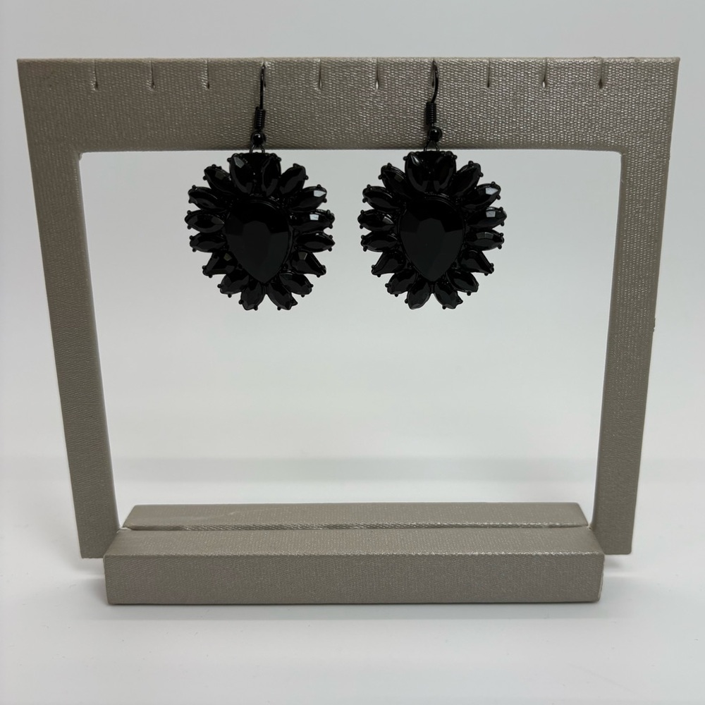 Black Crystal Teardrop Fishhook Dangle Fashion Earrings in Black Tone, Brand New